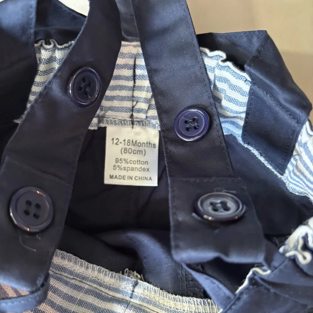 Boardnseorl 12-18 month 80cm. Sailboat navy shorts romper. Bow tie. Cotton/spand